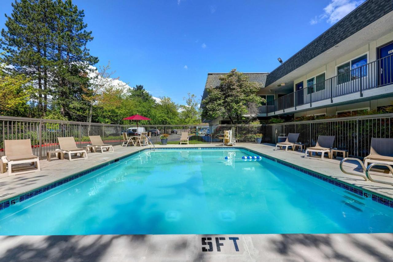 Motel 6-Issaquah, Wa - Seattle - East Εξωτερικό φωτογραφία