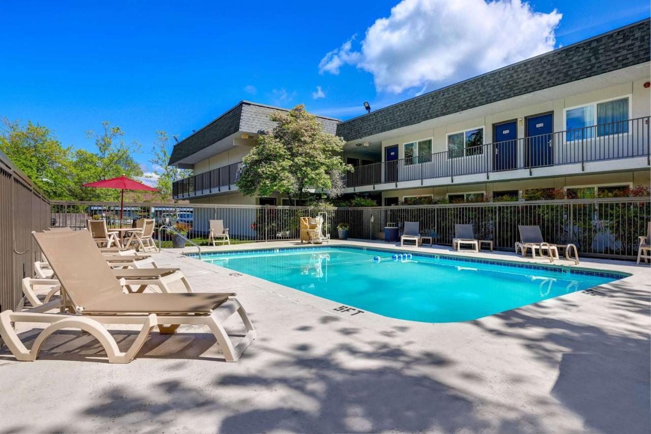 Motel 6-Issaquah, Wa - Seattle - East Εξωτερικό φωτογραφία